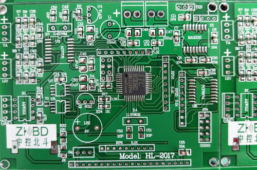 覆铜板材料吃紧，PCB板块掀涨停潮