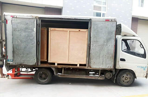 南平客户SMT设备专车送货，货到上门安装调试